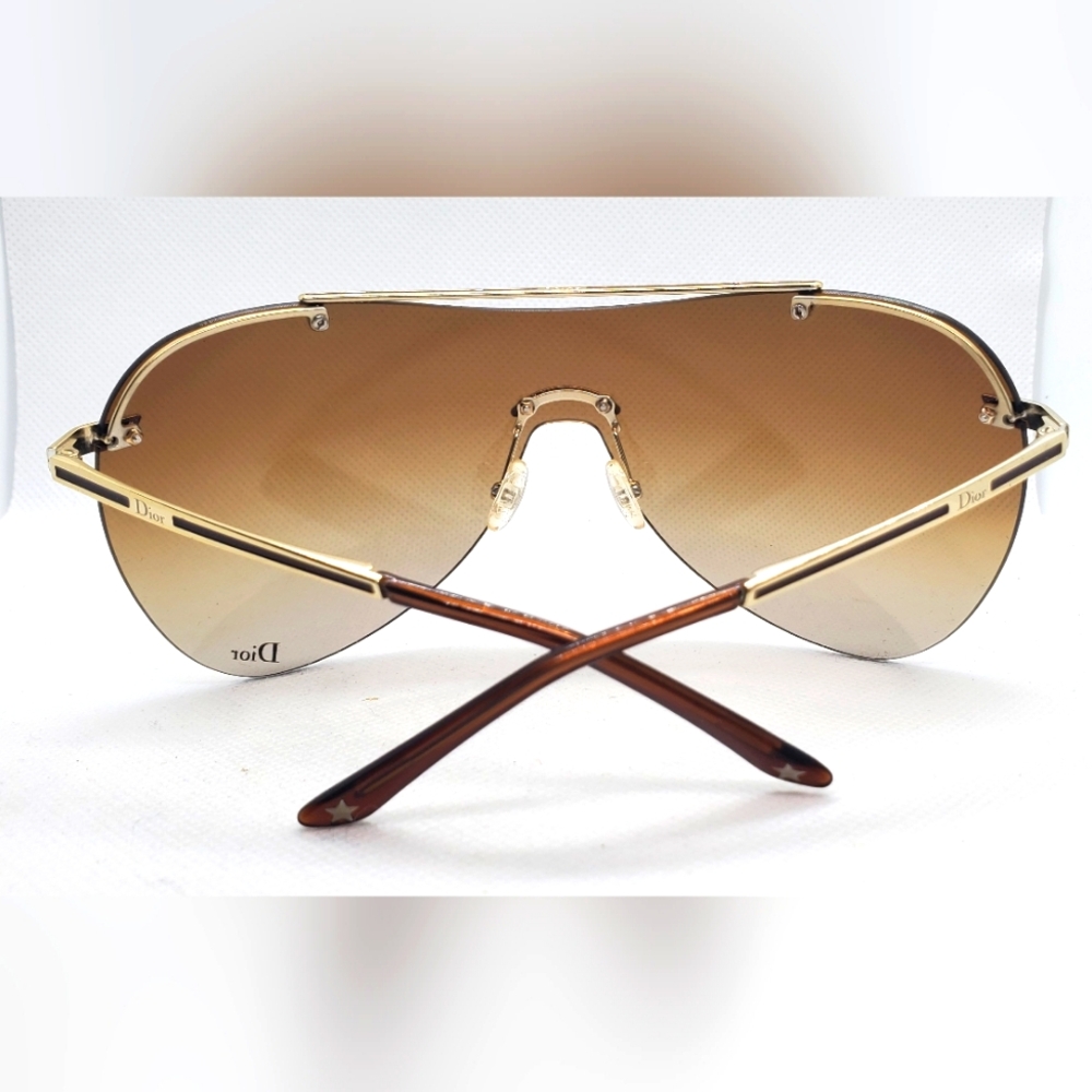 Dior Gold-Toned Oversizes Sunglasses For Women - Picture 2 of 10